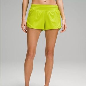 Lululemon 2.5 in high rise Hotty Hot shorts